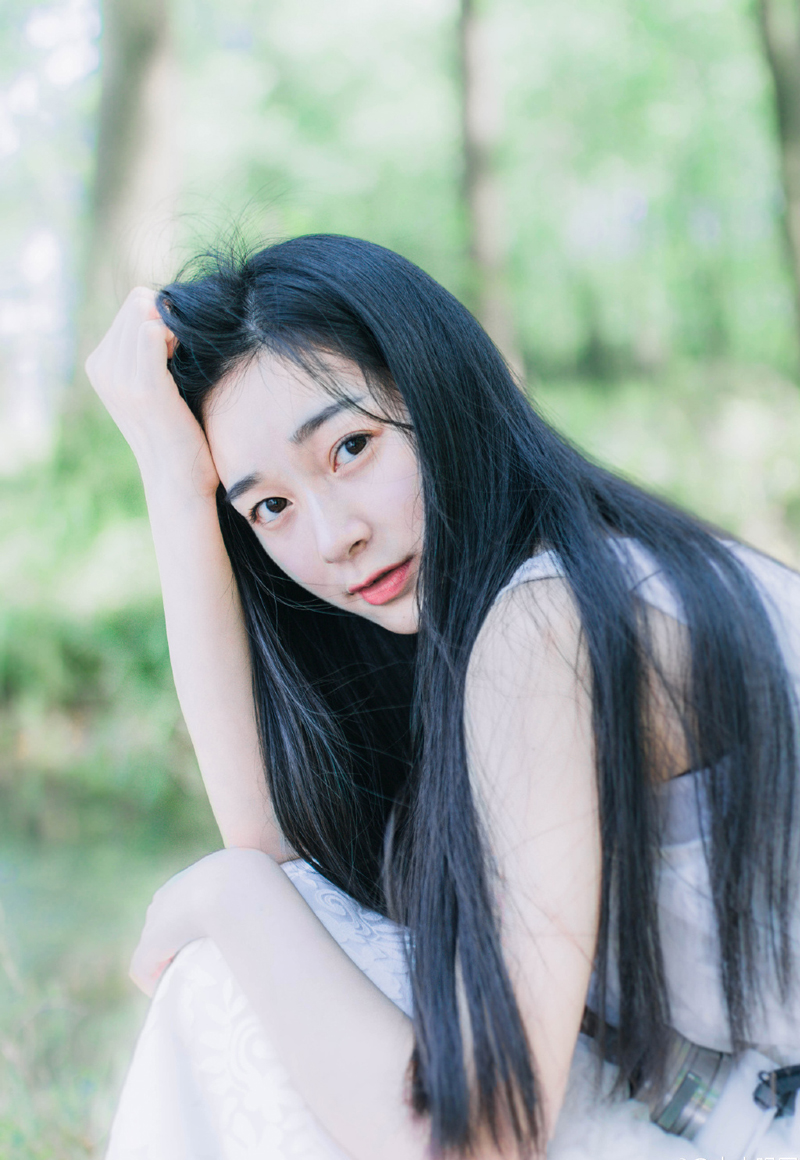 好比较，远方的是朋友，身边的是仇敌：陈天桥有几百亿不借你没话说，你哥哥有十万不借你一万就是王八蛋。